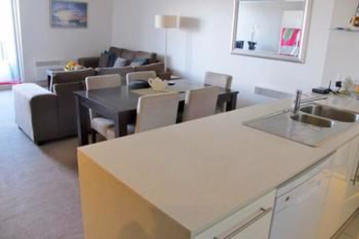 Room 9 of 12