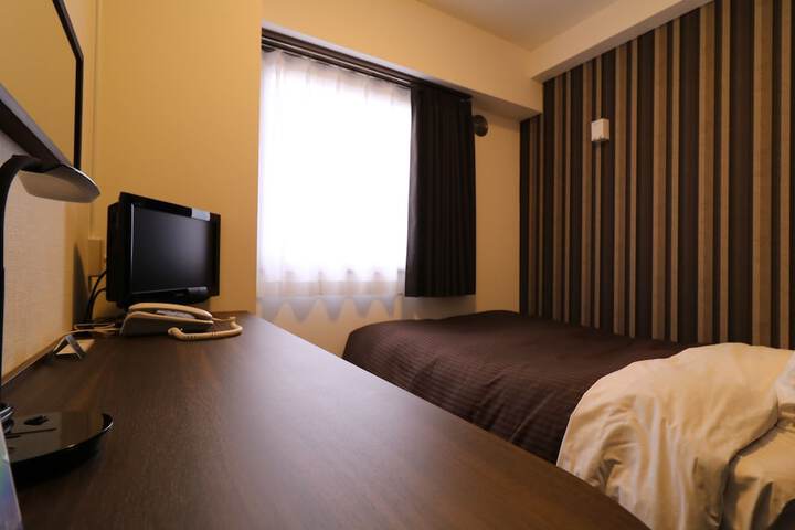 Room 35 of 112