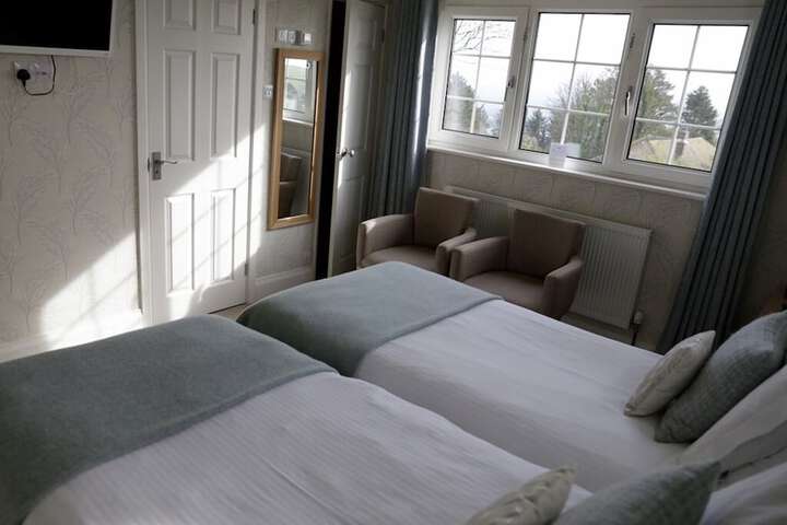 Room 30 of 82