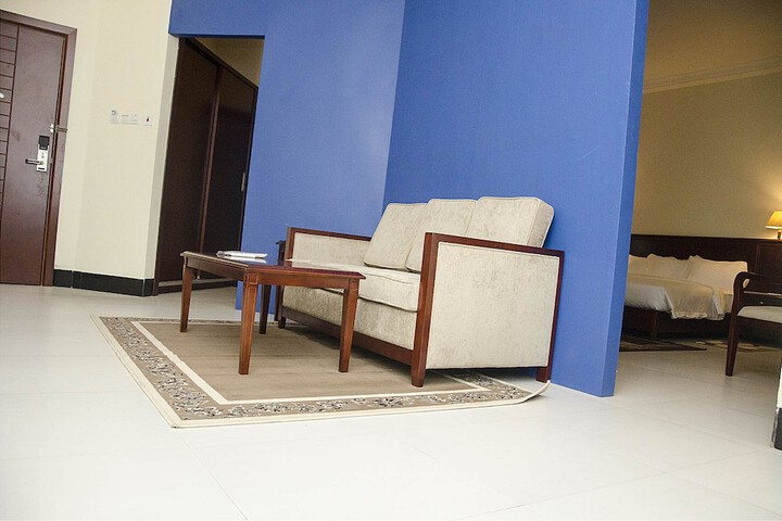Room 26 of 71