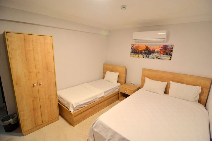 Room 4 of 39