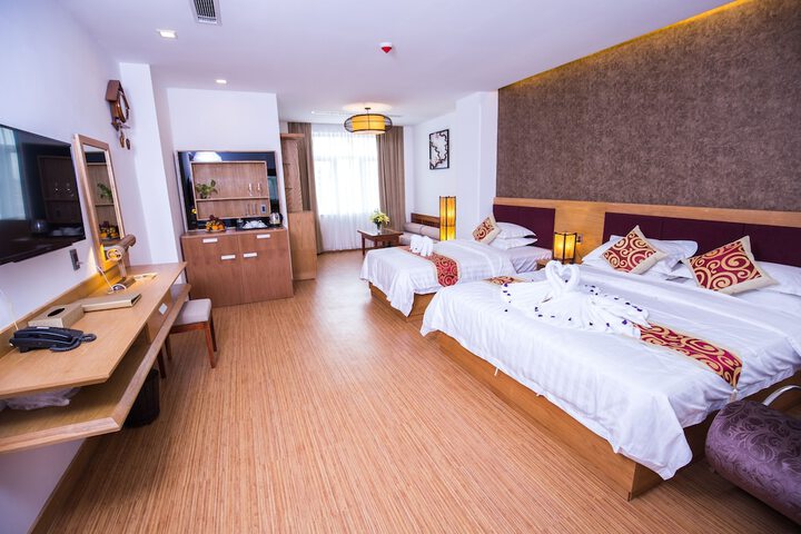 Room 9 of 96