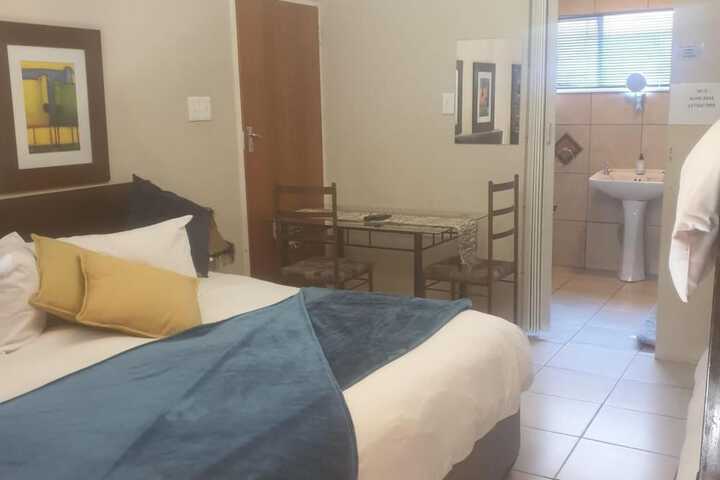 Room 3 of 48