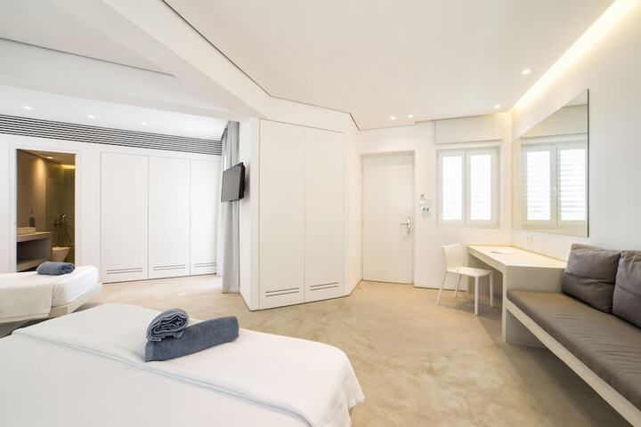 Room 14 of 283