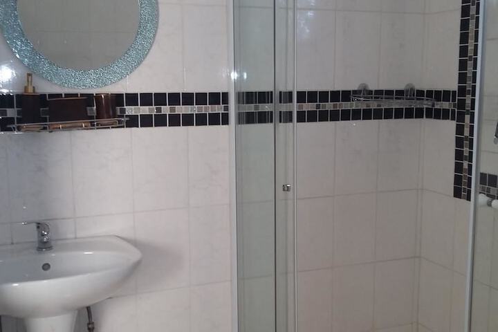 Room 15 of 22