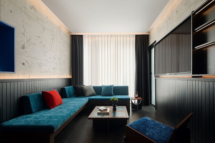 Room 14 of 25