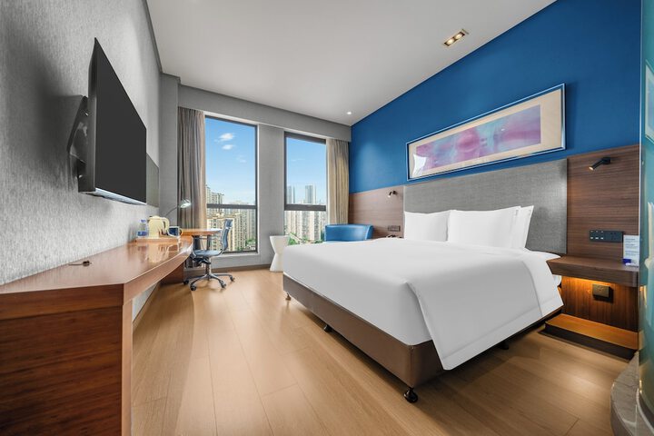 Room 17 of 73