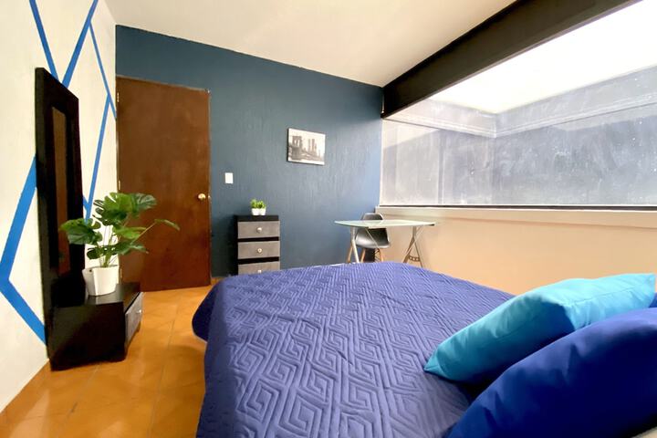 Room 6 of 33