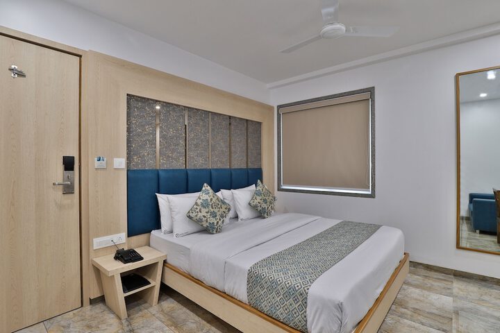 Room 6 of 43