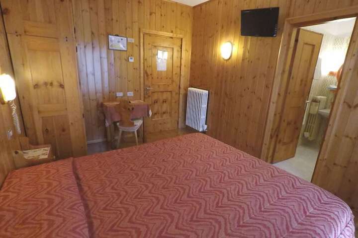 Room 40 of 63
