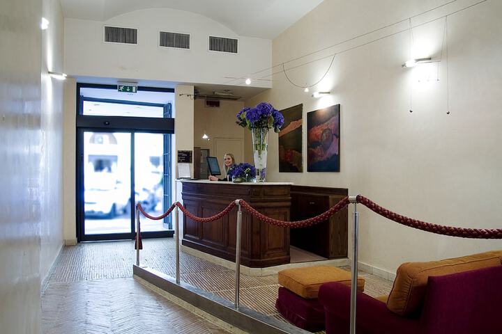 Guest Lobby