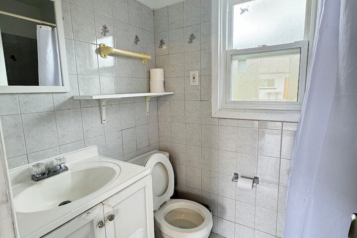 Room 17 of 23