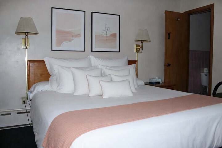 Room 8 of 8
