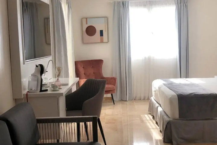 Room 2 of 2