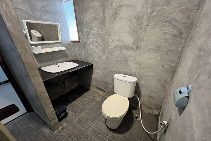 Room 53 of 87