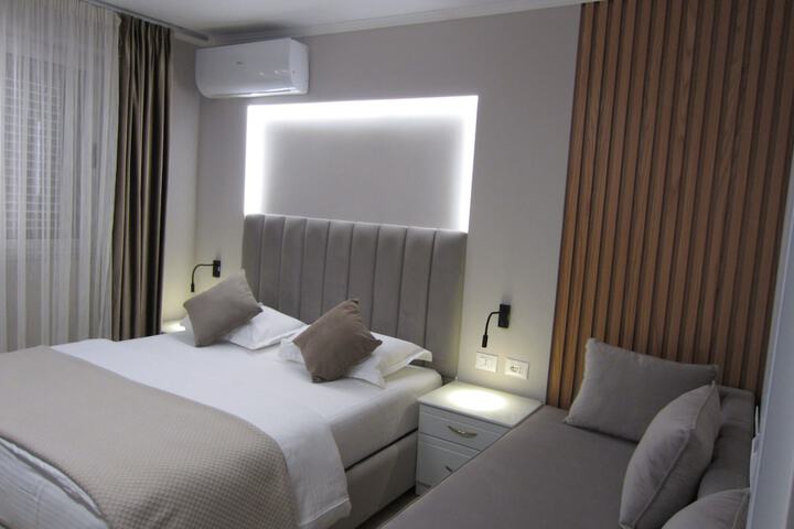 Room 46 of 74