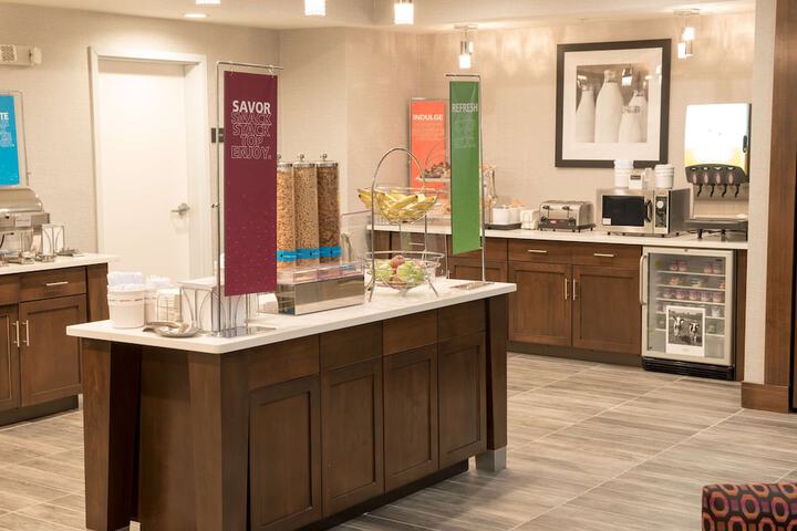 Breakfast area