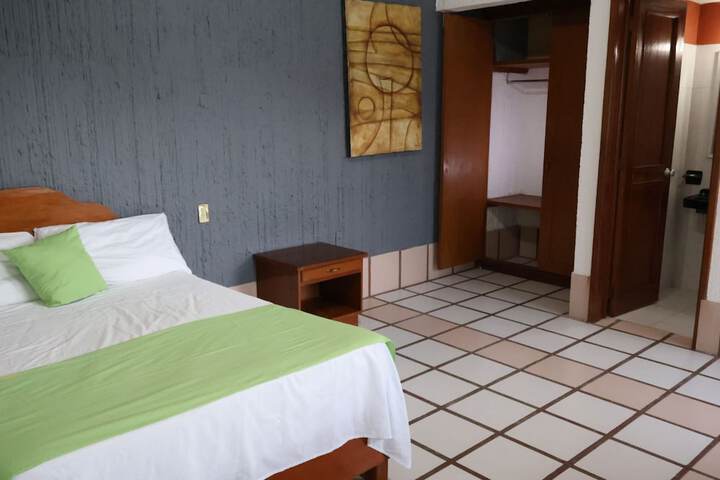 Room 10 of 22