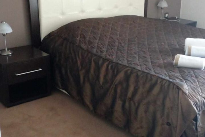 Room 12 of 37