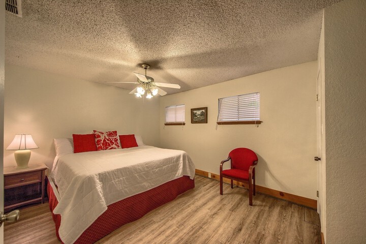 Room 7 of 41