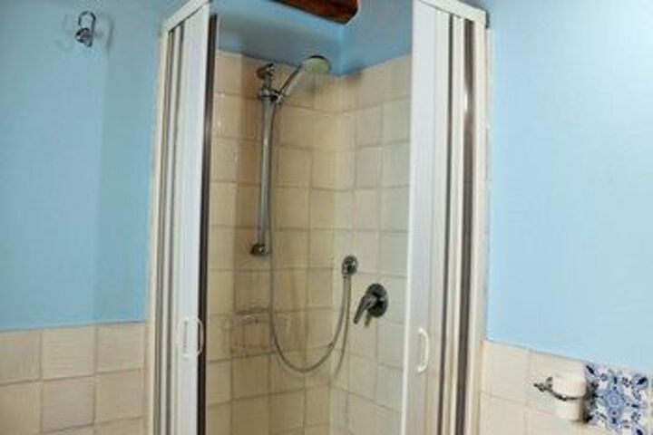 Room 4 of 21