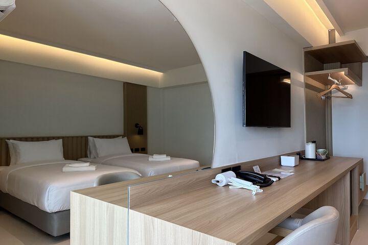 Room 28 of 46