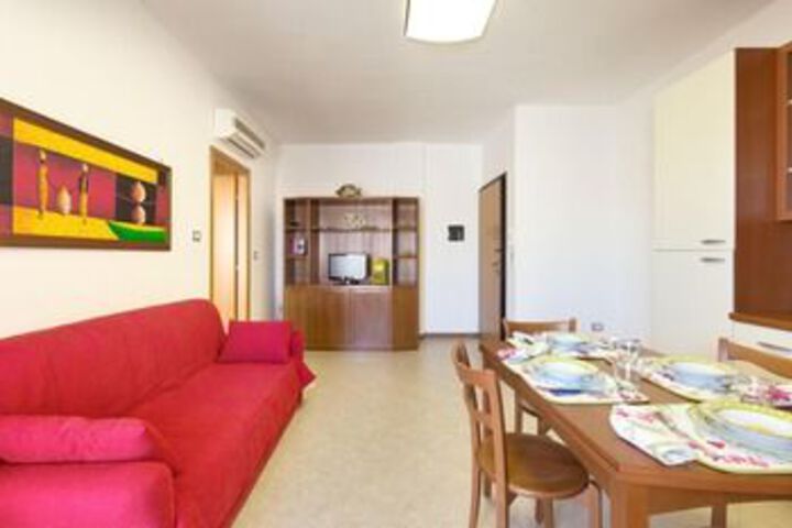 Room 12 of 12