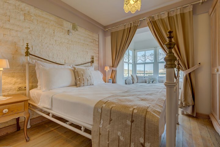 Room 10 of 53