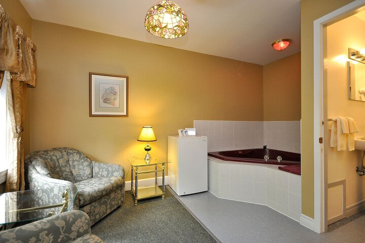 Room 49 of 132