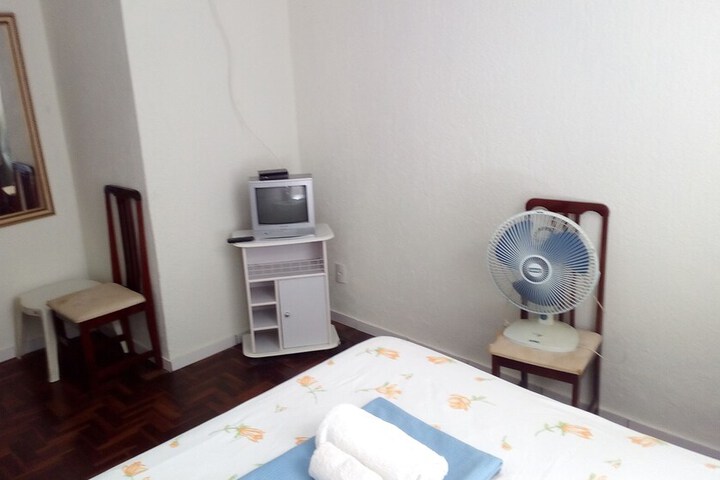 Room 9 of 23
