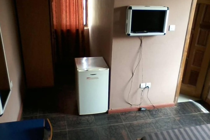 Room 12 of 29