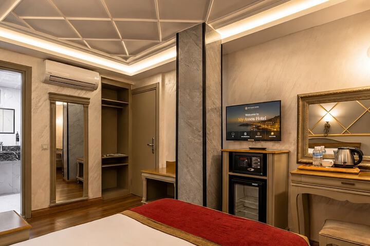 Room 49 of 84