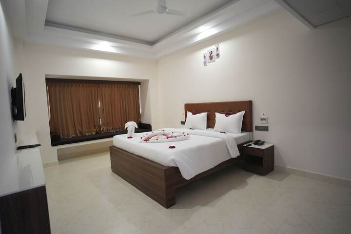 Room 12 of 23