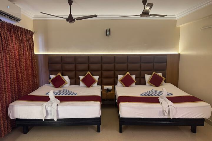 Room 17 of 18