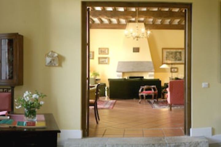 Hotel 2 of 67