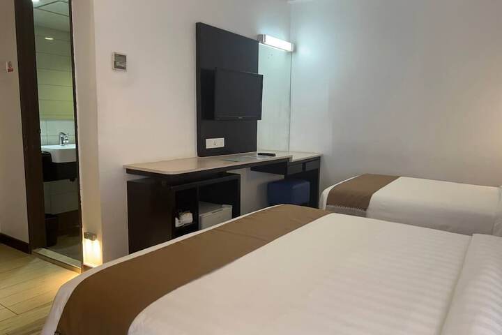 Room 14 of 47