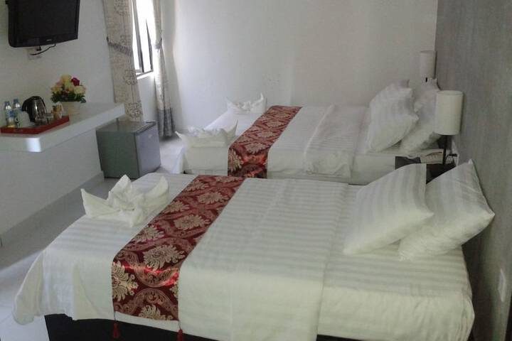 Room 6 of 24