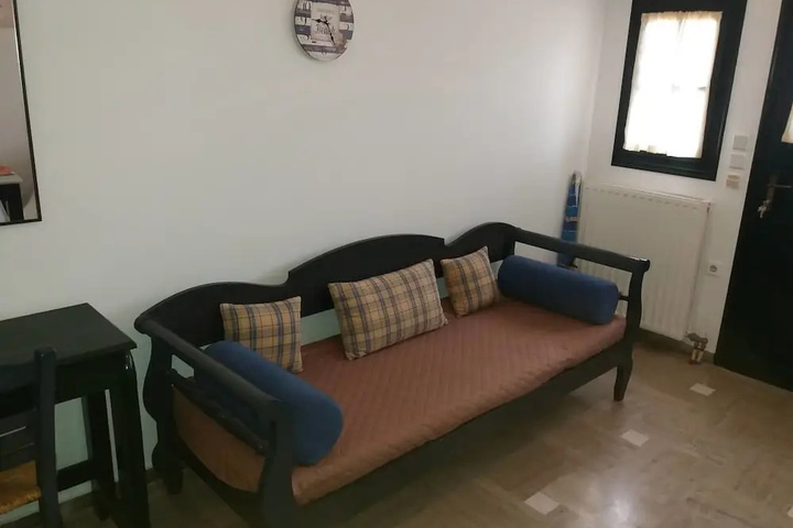 Room 7 of 9