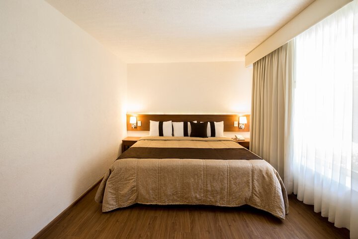 Room 10 of 64