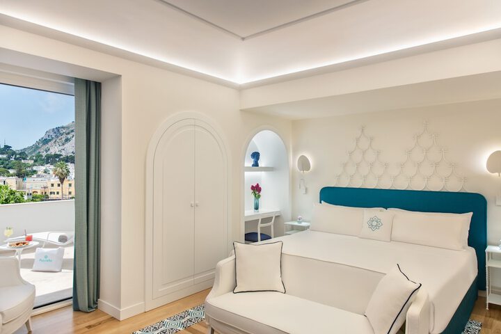 Room 6 of 111
