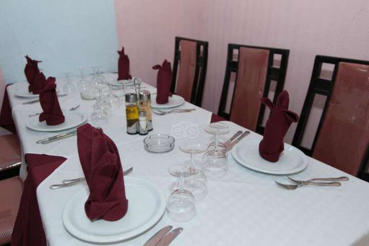Dining 36 of 60