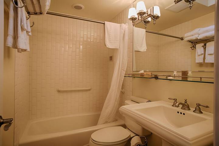 Room 177 of 231
