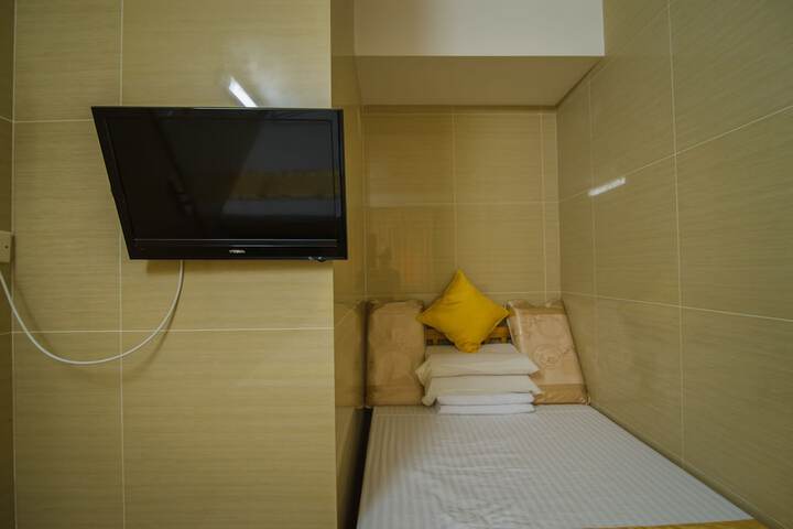 Room 25 of 110