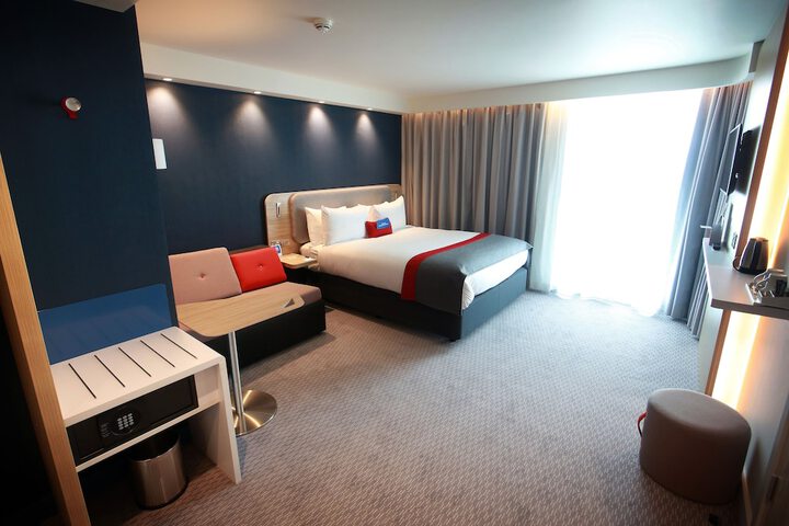 Room 6 of 88