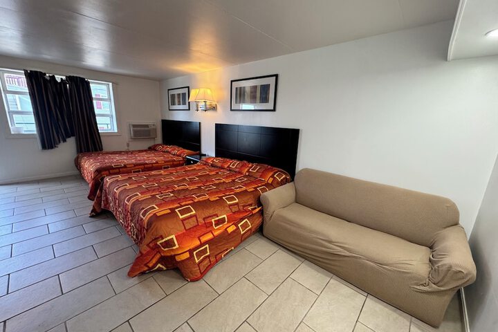 Suite 2 King Beds Sofa (8 of 35)