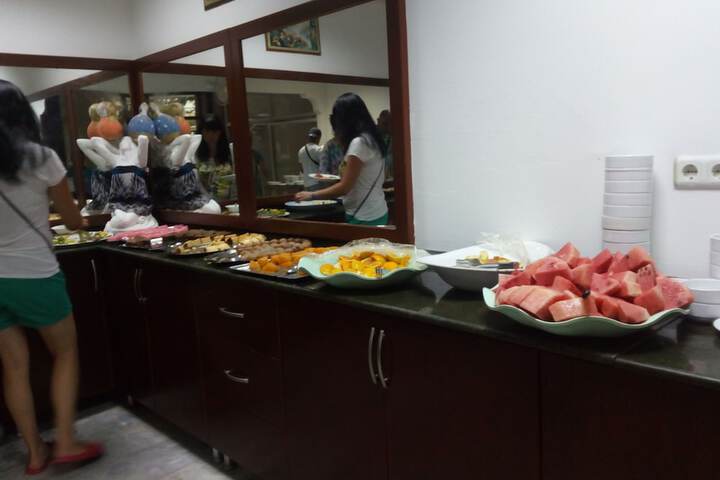 Dining 20 of 28