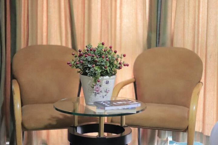 Room 42 of 60