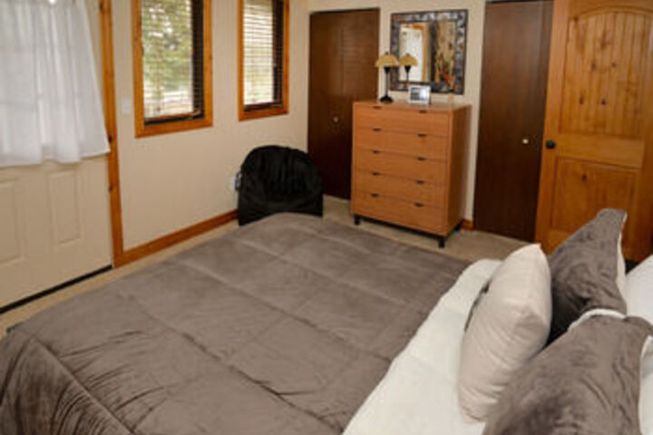Room 12 of 32