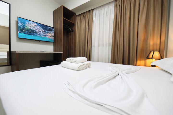 Room 10 of 73