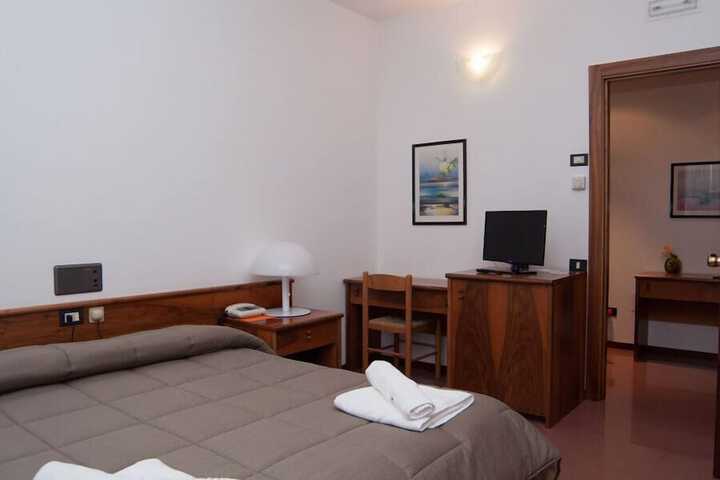Room 3 of 4